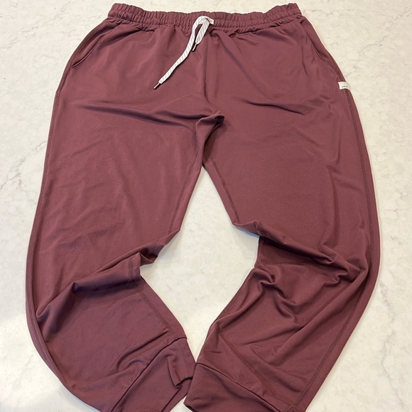 Vuori Pants - Vuori Women’s Performance Jogger Size large